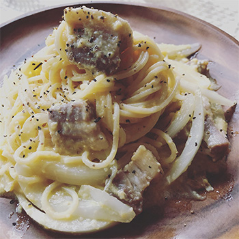 自家製パンチェッタのカルボナーラ